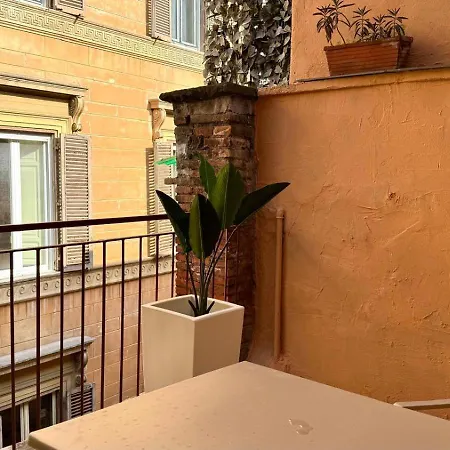 Chich In The Heart Of Historic Pensión Roma